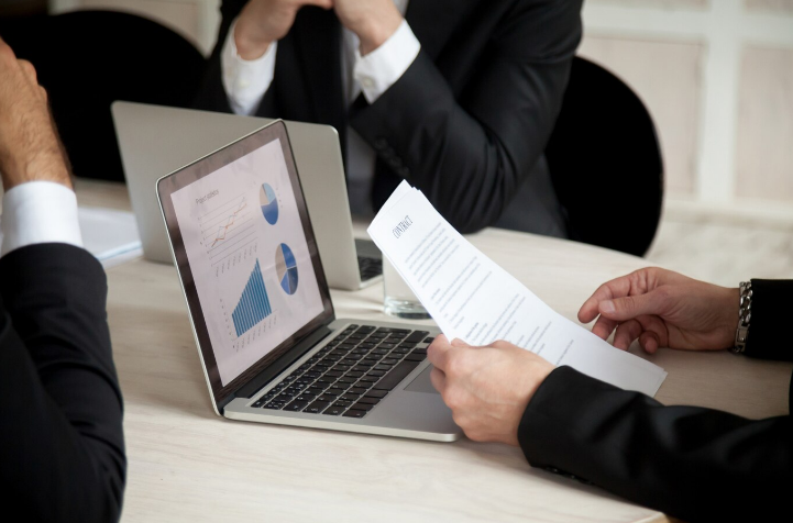 Achieving Wealth: Long-Term Investment Plans