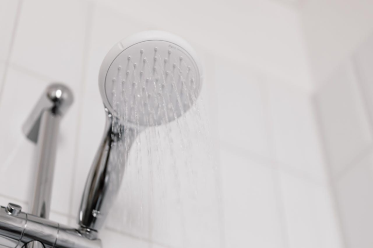 6 Ways to Avoid the Shock of Sudden Cold Showers at Home